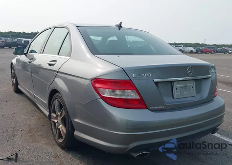 2010 Mercedes-Benz C 300 Luxury 4Matic/Sport 4Matic from USA, damaged, VIN WDDGF8BB9AF373987